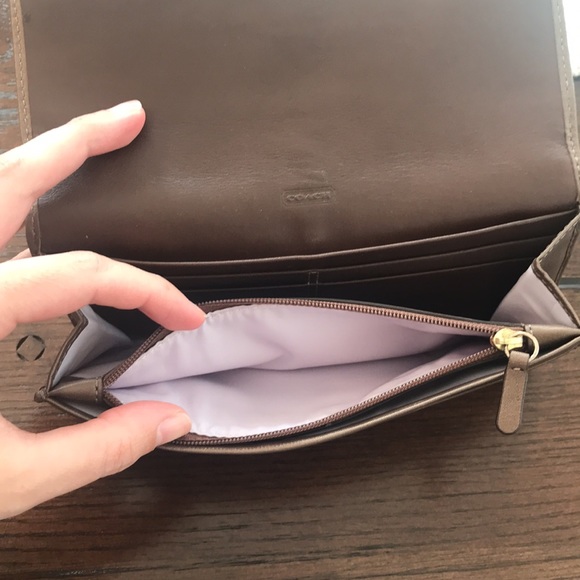 Coach Wallet - Picture 7 of 8